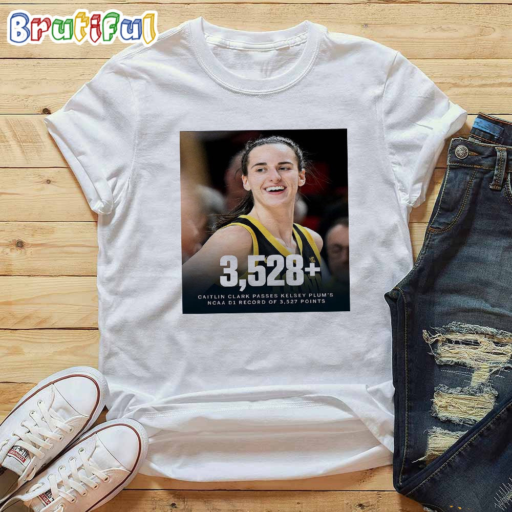Caitlin Clark Breaks The All-Time D1 Womens NCAA Scoring Record T-Shirt