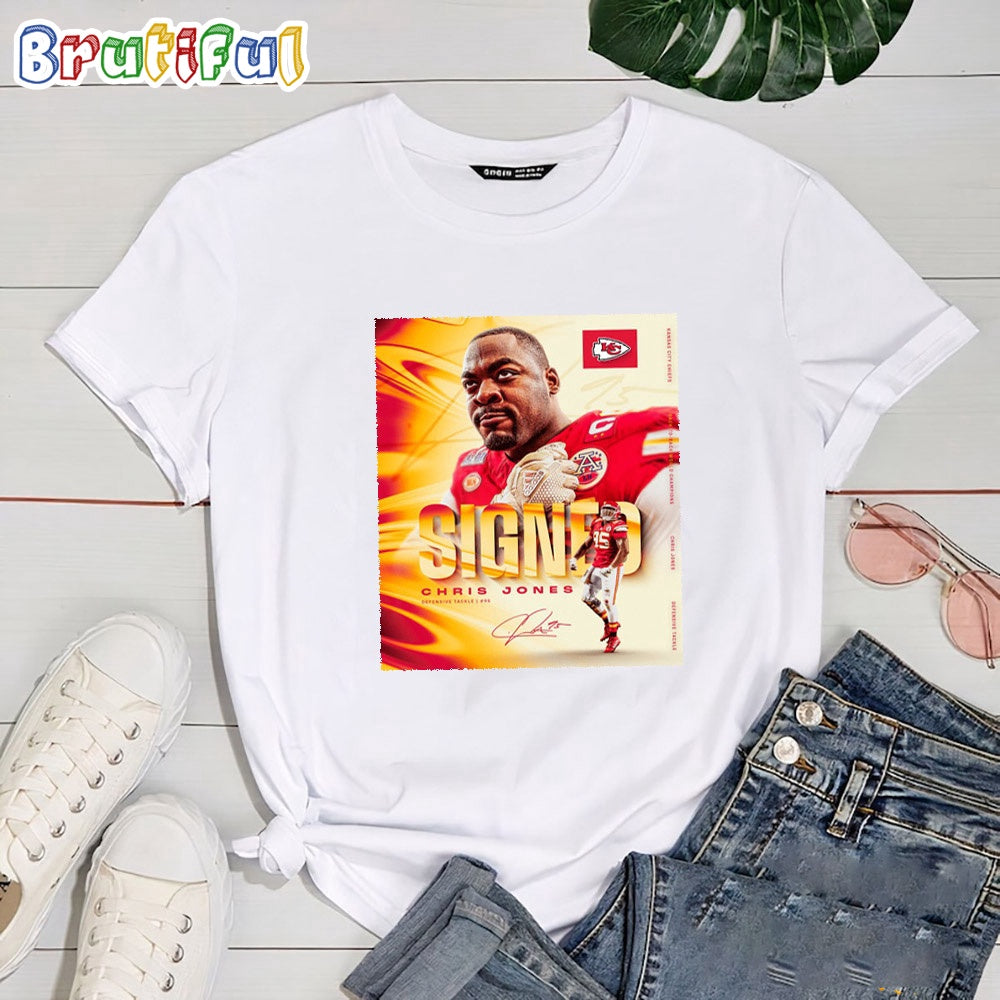 Chris Jones Is Staying Home Kansas City Chiefs T Shirt