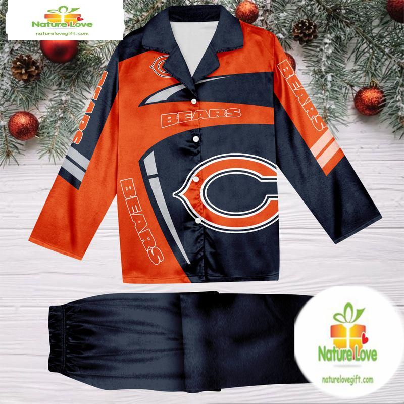 NFL Chicago Bears Football Team Winter Satin Pajamas Set Gift for Fans