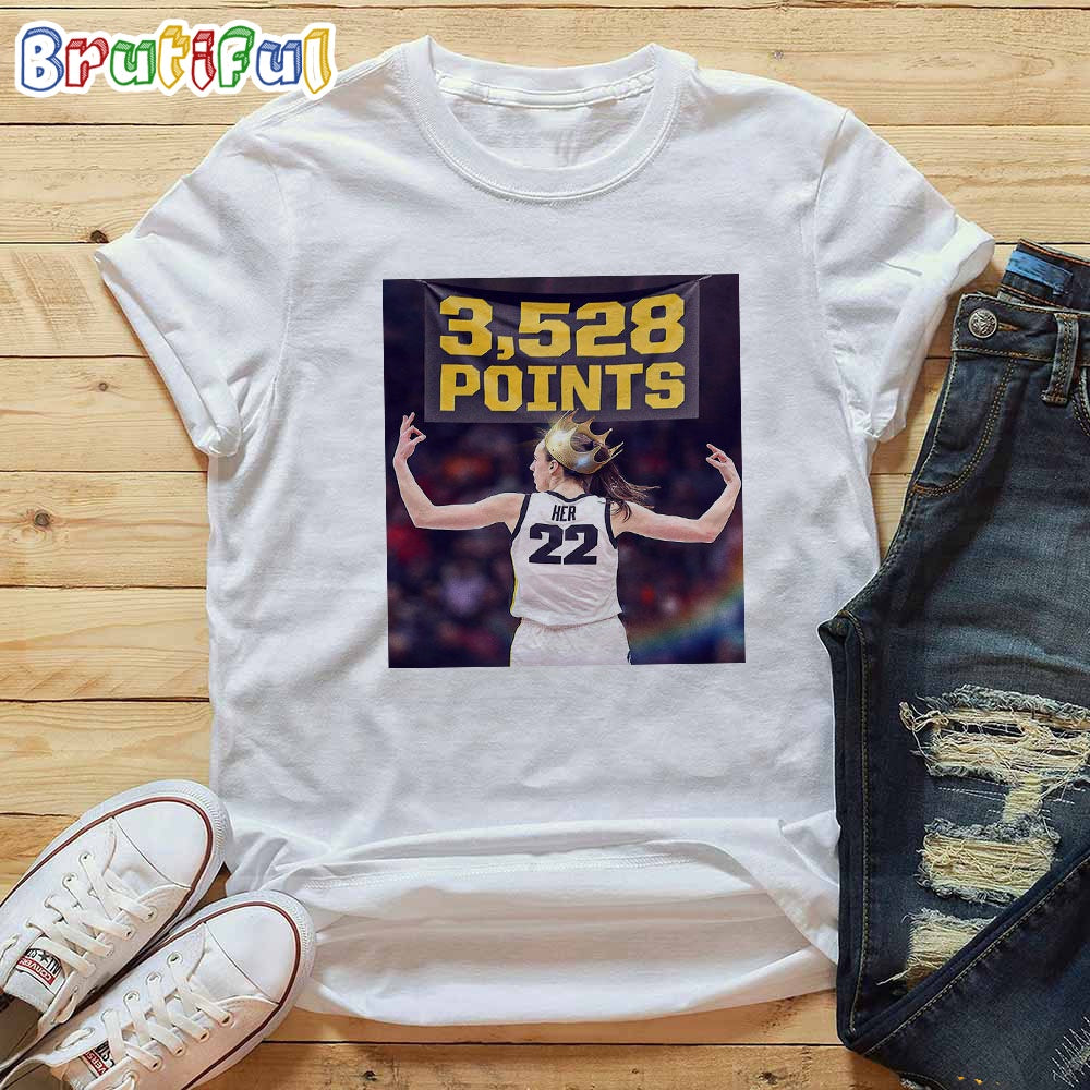 Queen Caitlin Clark Passes Kelsey Plum To Become The NCAA Womens All-Time Leading Scorer T-Shirt