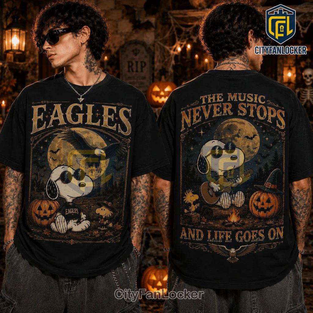Philadelphia Eagles Snoopy Halloween Vintage Black T-Shirt